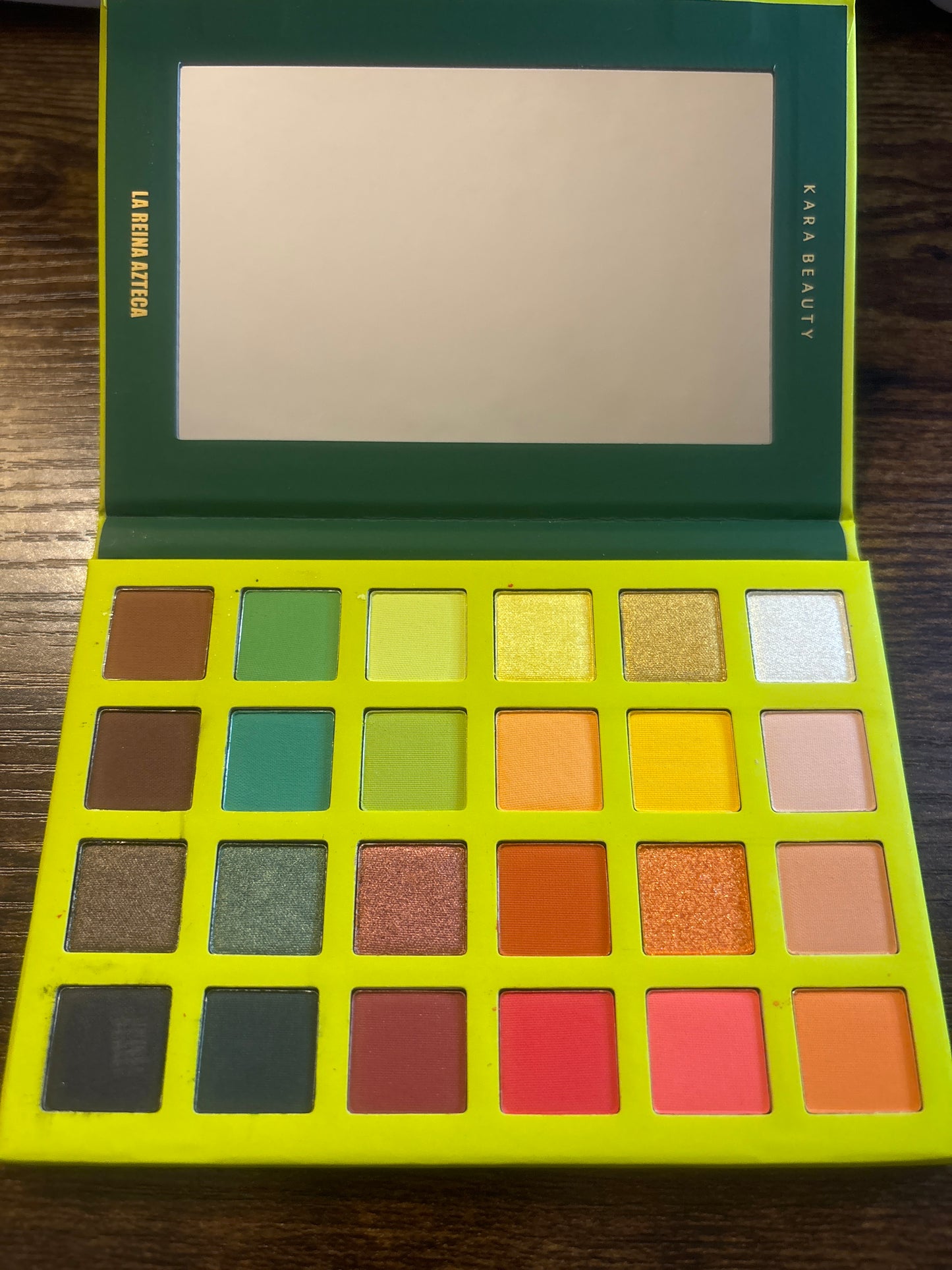 Kara Beauty La Reina Azteca Eye Palette