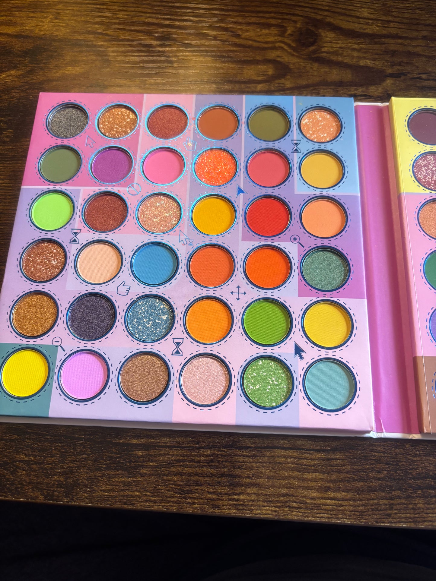 Amor Ex 72 color Eye Palette